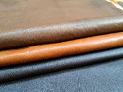 Lot de 3 peaux de cuir stretch - couleurs variées - Cuir en Stock