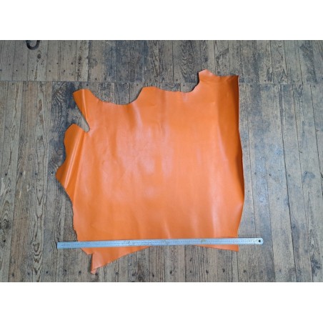 Demi-peau de cuir de vachette tannage ferme - orange - cuir en stock