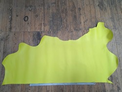 Demi-peau de cuir de vachette tannage ferme - jaune citron - cuir en stock