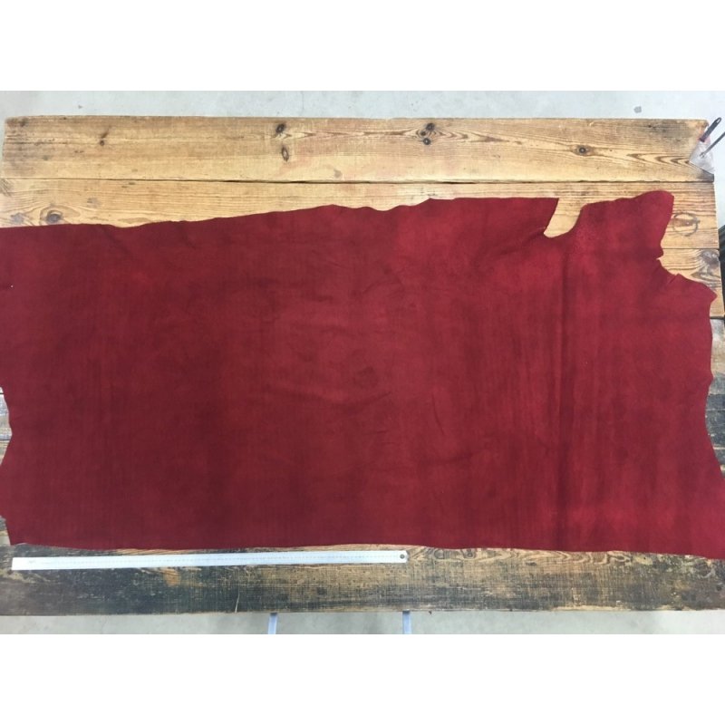 Croûte de cuir velours bordeaux cuir en stock Croûte de cuir velours bordeaux cuir en stock