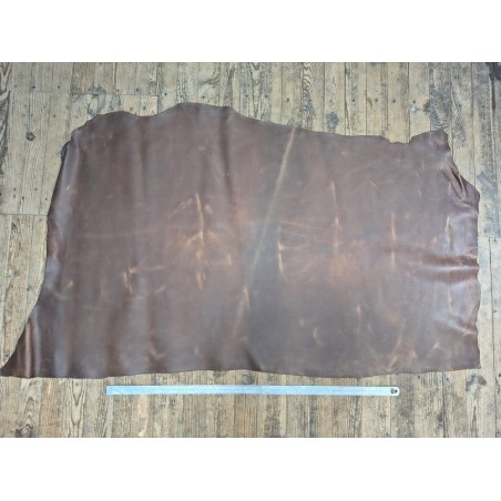 Croûte de cuir de vache tannage végétal cirée brun vieilli