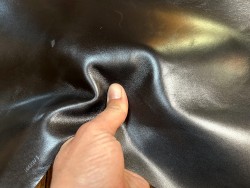 Peau de cuir de veau BOX lisse - tannage ferme - noir - Cuir en stock