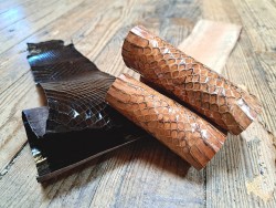 2 peaux de cuir de serpent - E - Cuir en Stock