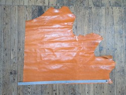 Grand morceau de cuir de vachette ciré pullup - Mandarine