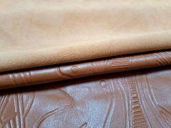 Lot de 2 peaux de cuir d'agneaux - Bonnes affaires