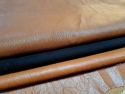 Lot de 3 peaux de cuir stretch - couleurs diverses - Cuir en Stock