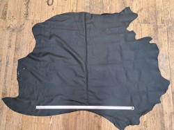 Morceau de cuir de vache grainé - Noir mat - B - Cuir en Stock