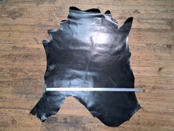 Peau de cuir de veau BOX lisse - tannage ferme - noir - Cuirenstock