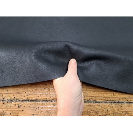 Morceau unique 82x59 - N°5 - Grains vachette - Noir - Cuir en Stock