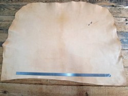 Collet de vache tannage végétal 2,1 mm – cuir naturel 2ᵉ choix