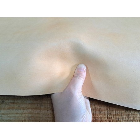 Collet de vache tannage végétal 2,1 mm – cuir naturel 2ᵉ choix