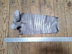 Queue de crocodile - Gris mat - bijoux et accessoires - Cuir en Stock