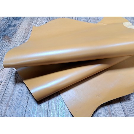 Demi-peau de cuir de veau BOX lisse - tannage ferme - jaune moutarde - Cuir en Stock