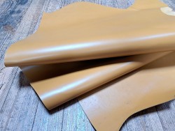 Demi-peau de cuir de veau BOX lisse - tannage ferme - jaune moutarde - Cuir en Stock