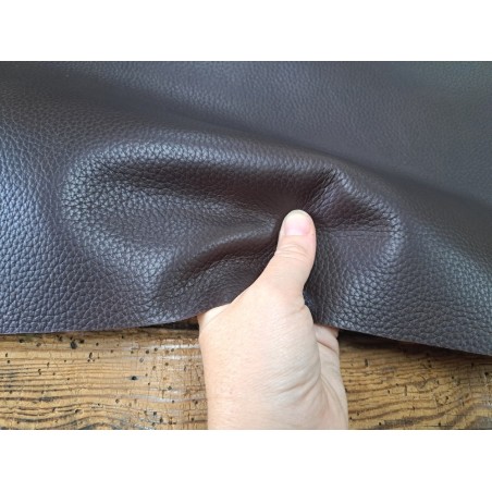 Morceau unique 82x59 - N°11 - Grains vache - Chocolat - Cuir en Stock