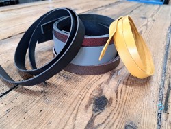 5 bandes de cuir classique ou à effet - 2ème choix