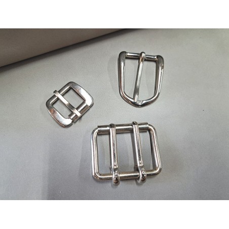 LOT de 3 boucles de ceinture - B - Bonne affaire