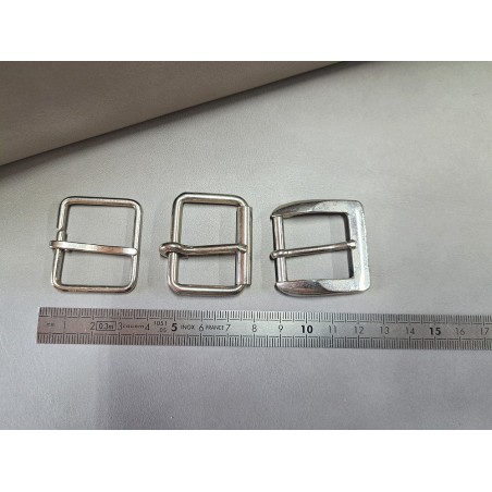 LOT de 3 boucles de ceinture - G - Nickelé - Bonne affaire