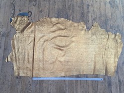 Demi peau de veau métallisé grain serpent - Or jaune - Cuir en Stock