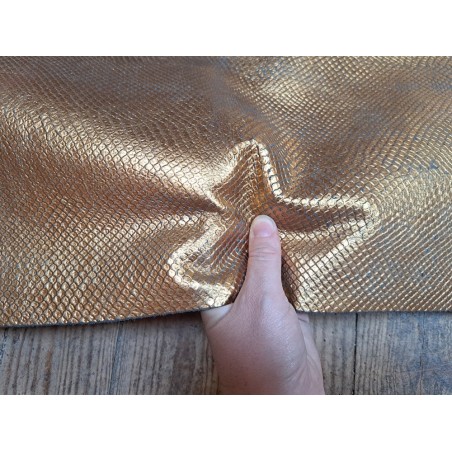 Demi peau de veau métallisé grain serpent - Or jaune - Cuir en Stock