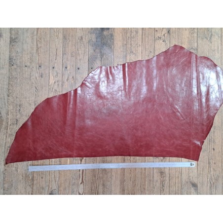 Morceau de cuir de vachette ciré pullup - Tannage végétal - Rouge -A