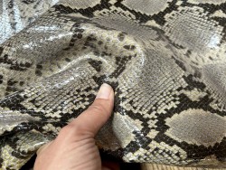 Peau de cuir de veau grain cobra - Taupe - Cuir en Stock
