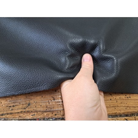 Morceau unique 82x59 - N°18 - Grains vachette - Noir