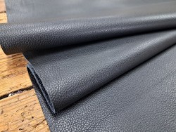 Morceau unique 82x59 - N°18 - Grains vachette - Noir