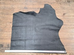 Morceau de cuir de veau façon crocodile - Noir mat - Cuir en Stock