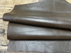 Morceau unique 82x59 - N°9 - Marron foncé - Cuir en Stock