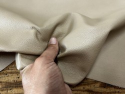 morceau rectangulaire 82x59 cm - uniques - cuir en stock
