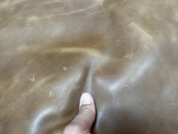 Demi-peau de cuir de vachette pullup ciré - Brun - C - Cuir en Stock
