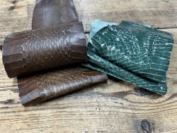Lot de 2 peaux de cuir de serpent - cuir exotique véritable - Cuir en Stock
