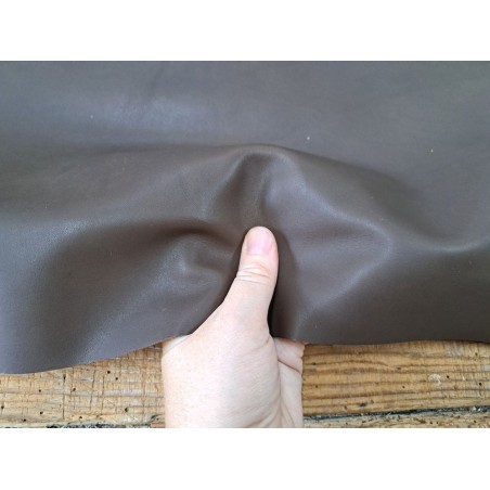 Morceau unique 82x59 - N°20 - Lisse mate - Cacao - Cuirenstock