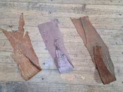3 peaux uniques - Saumon - B - Cuir en Stock