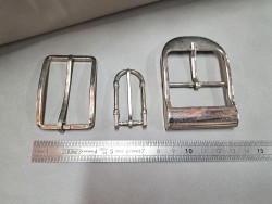 LOT de 3 boucles de ceinture - Nickelé - Bonne affaire