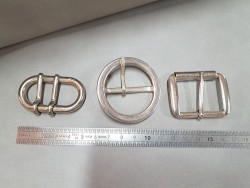 LOT de 3 boucles de ceinture - Nickelé - Bonne affaire