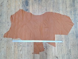 Demi-peau de cuir de veau - camel - maroquinerie - ameublement - cuirenstock