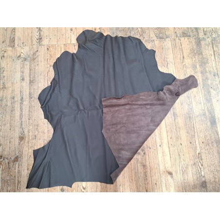 Morceau de cuir de taurillon - Marron mat - Cuir en Stock