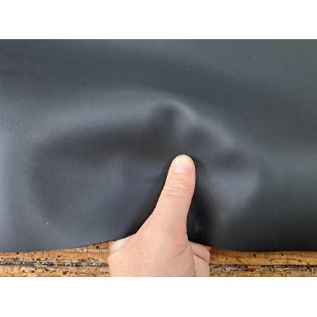 Morceau unique 82x59 - N°12 - Lisse - Noir - Cuir en Stock
