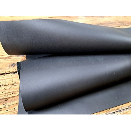 Morceau unique 82x59 - N°12 - Lisse - Noir - Cuir en Stock