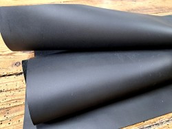 Morceau unique 82x59 - N°12 - Lisse - Noir - Cuir en Stock