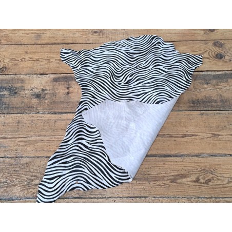 Peau de veau en poil façon zèbre noir et blanc - maroquinerie - décoration - Cuirenstock