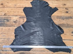 peau de cuir de mouton - crocodile - noir - maroquinerie - Cuir en stock