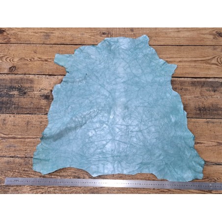 peau de cuir d'agneau métallisée - froissé - bleu - maroquinerie - cuir en stock