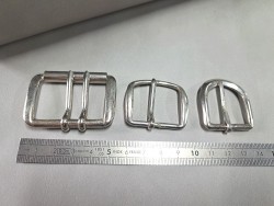 LOT de 3 boucles de ceinture - D - Nickelé - Cuirenstock