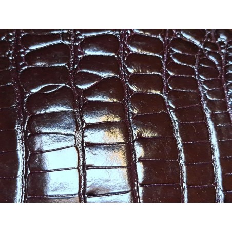 Peau de crocodile bordeaux - Cuir en Stock