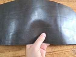 Morceau de collet végétal - Taupe - Cuir en Stock
