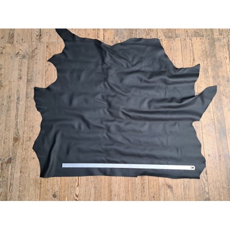 Peau de cuir de veau swift lisse - noir - maroquinerie - cuir en stock