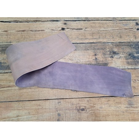 Morceau de collet de vache tannage végétal - Mauve pâle